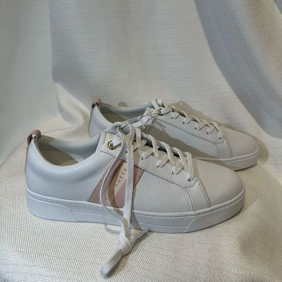 Ted Baker -Bailey Icon Sneaker -New without box - Picture 6 of 6